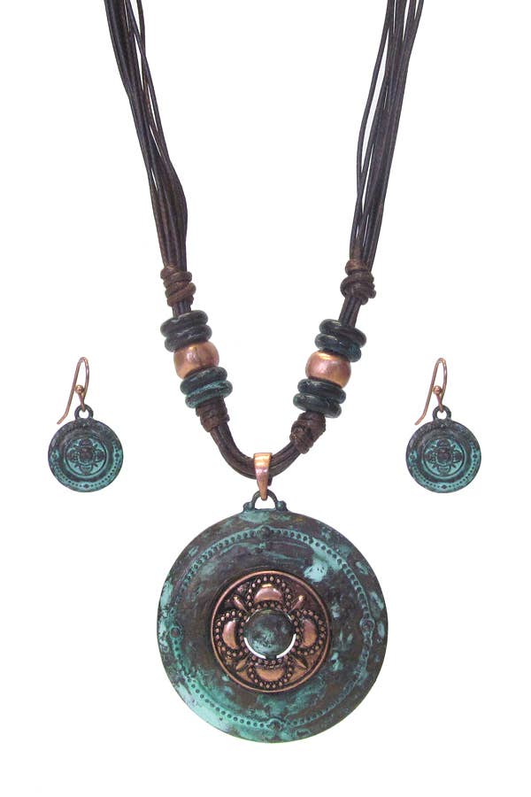 Metal Disc Pendant Necklace Set – Minimalist Boho Statement Necklace Gift